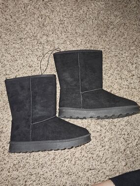 Classic Black Suede Winter Boots
